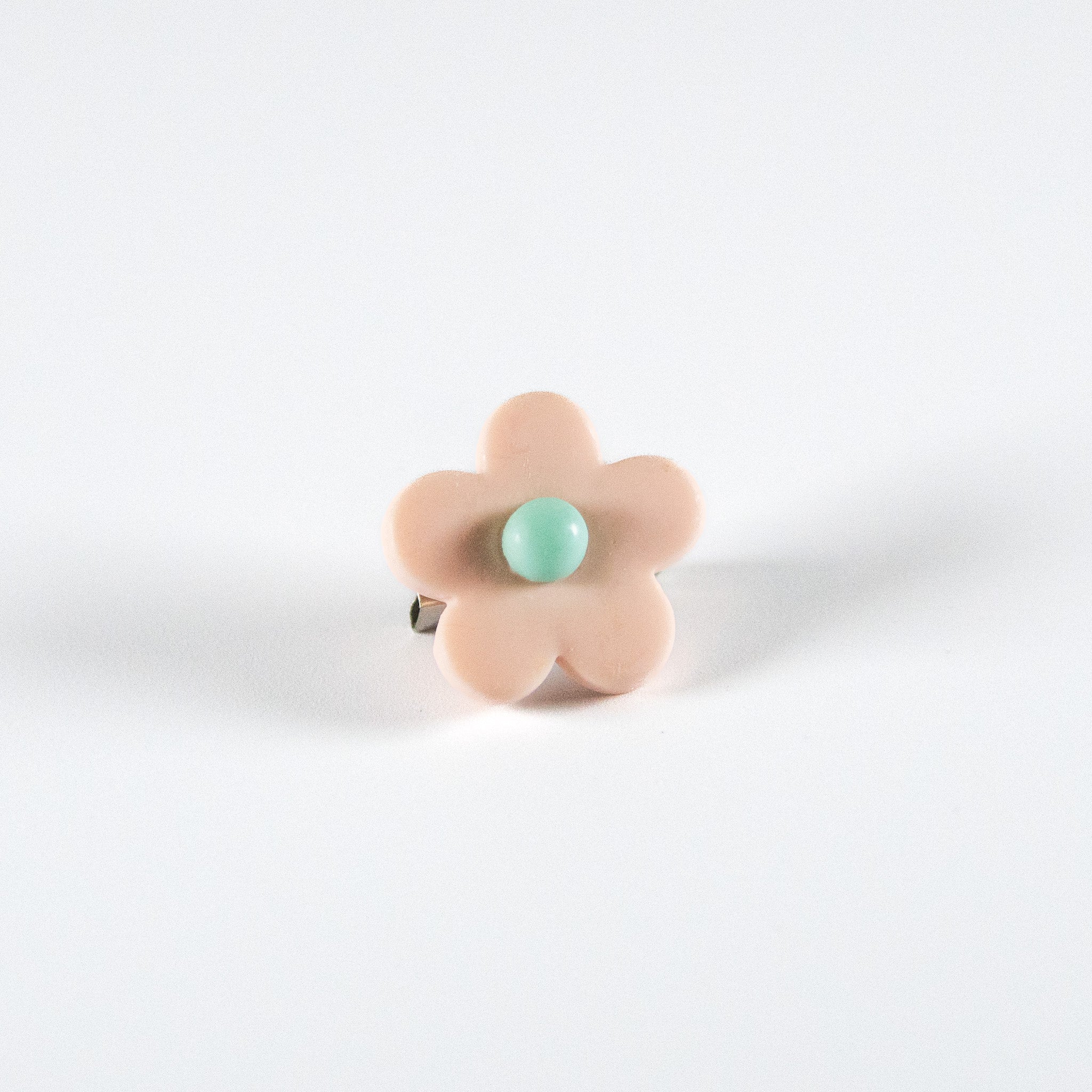 Gum Flower Charm (Clay/Cyan)